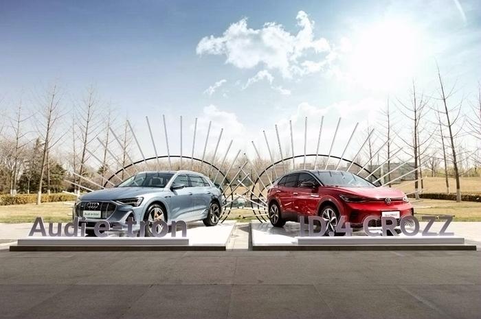 ID.4 CROZZ、Audi e-tron展車